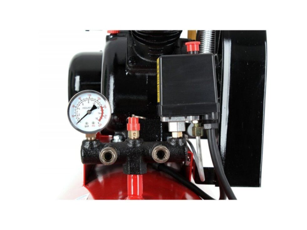 Olejový kompresor + separátor 200L 2V 400V 8bar 590l/min KD1473