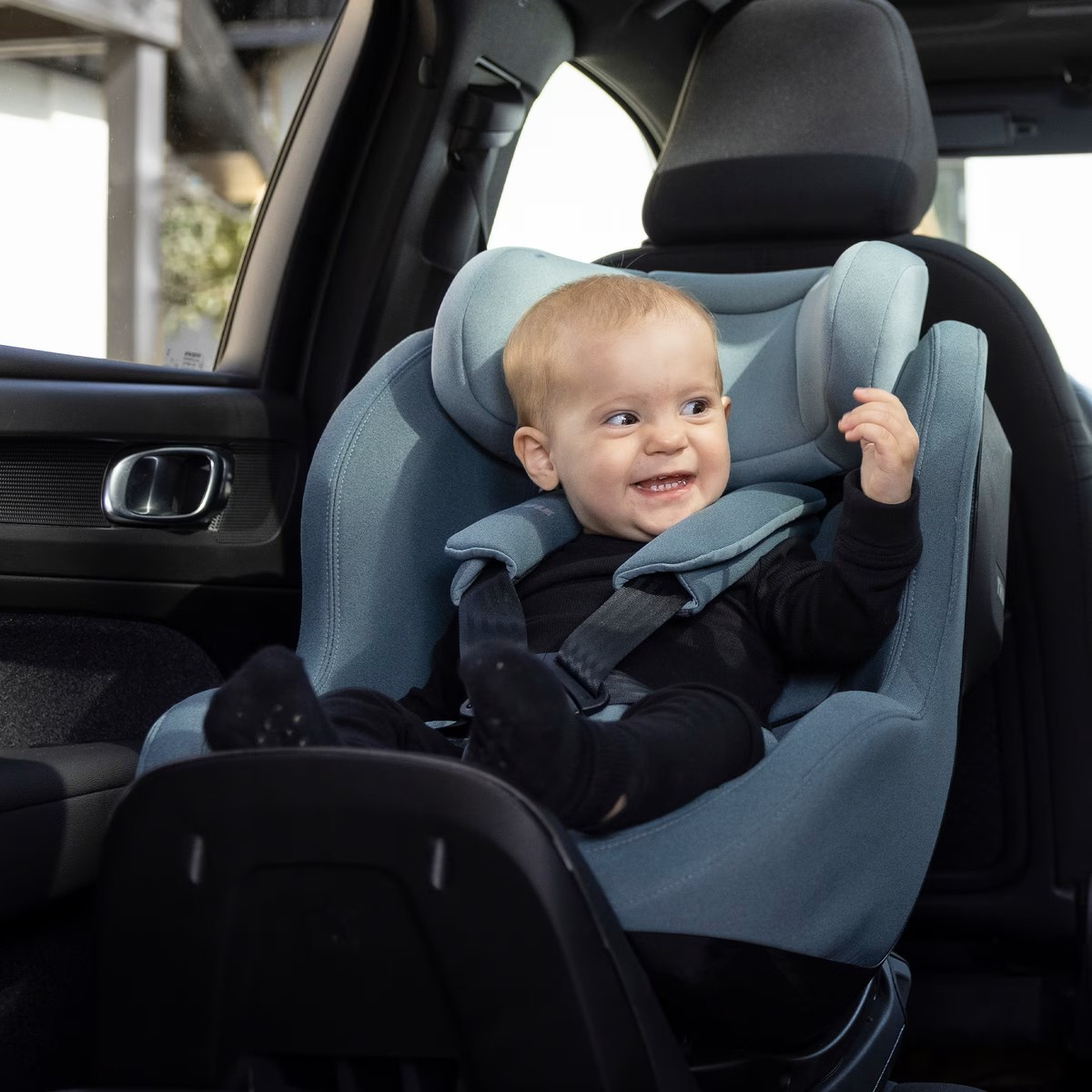 THULE Výhodný set Základna Alfi + Autosedačka Maple + Autosedačka Elm Darkest Blue + Sluneční clona