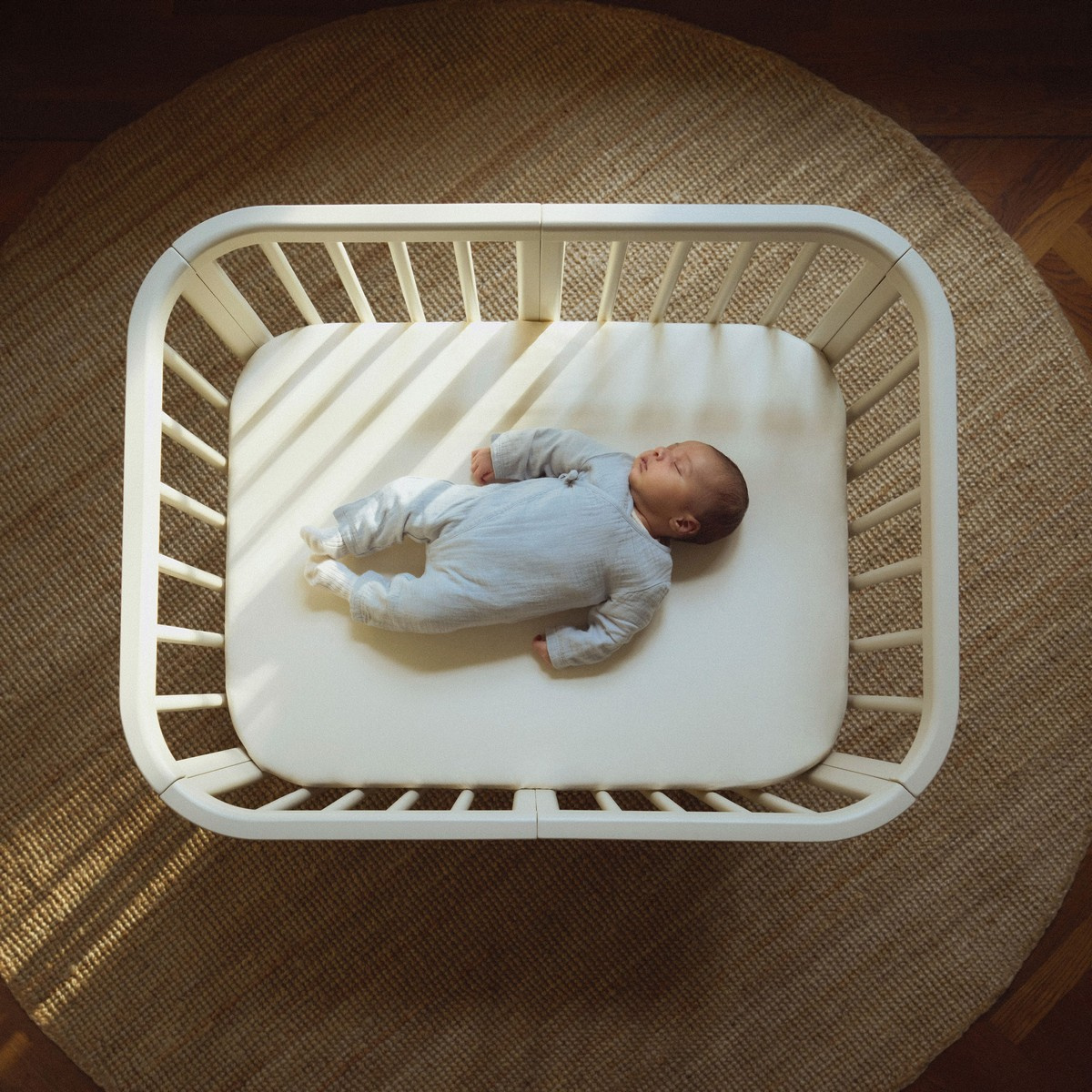 STOKKE Nighti™ Mini Postýlka Vanilla White