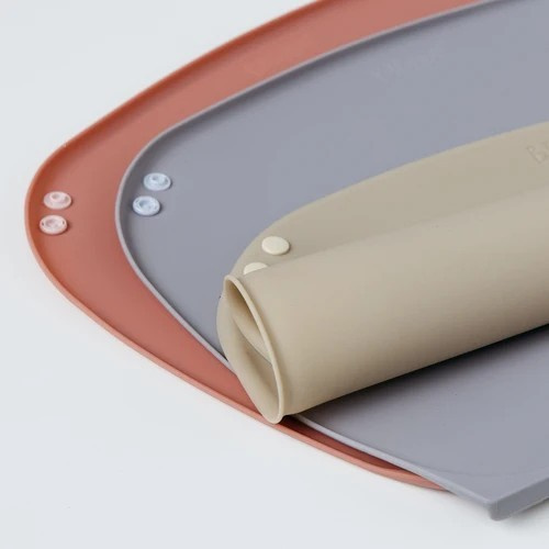 Bibado Learning Curve™ Silikonová podložka na stůl - Blush