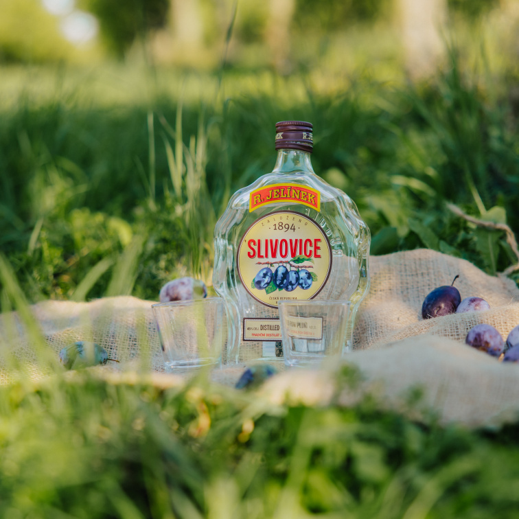 Slivovice R. JELÍNEK 45% 0,7l