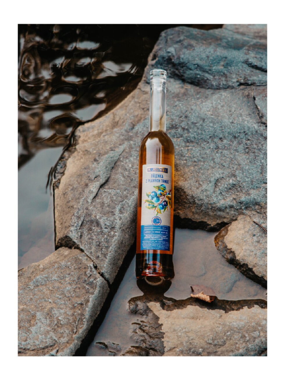 Pálenka z planých trnek 2022 ze sudu po whisky 41,5% 0,5l
