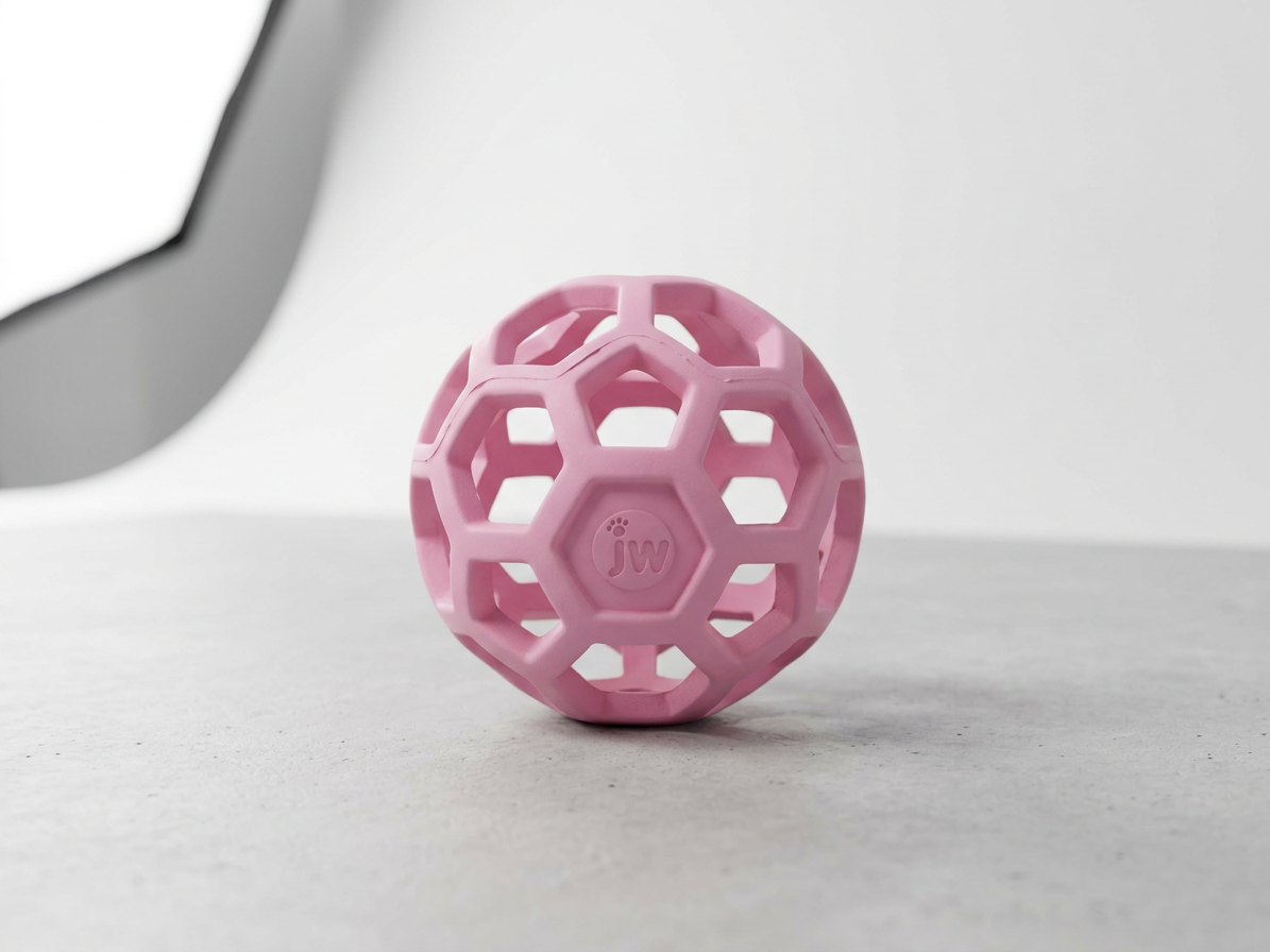 JW Hol-EE děrovaný míč 8cm Small - růžový