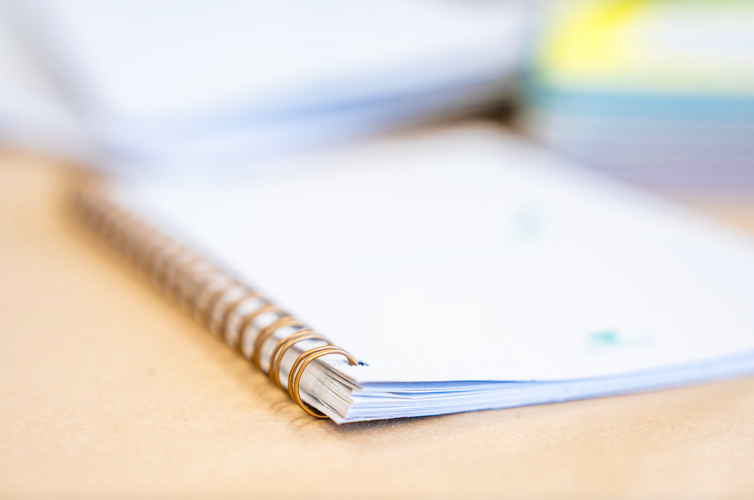 BLOK S KROUŽKOVOU VAZBOU