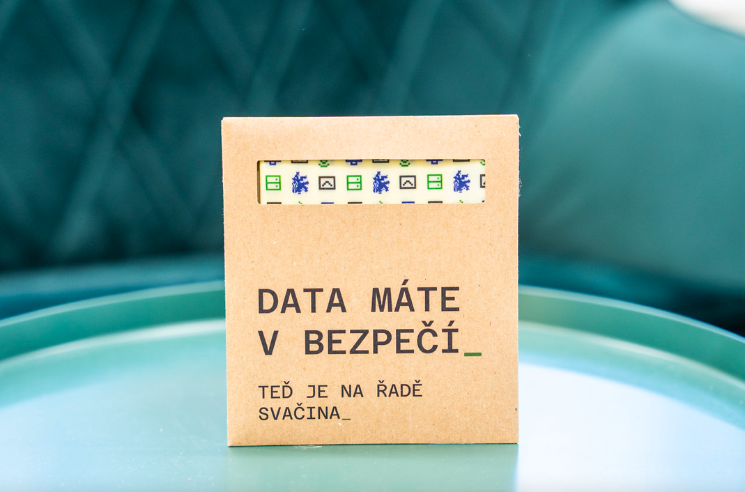 POVOSKOVANÝ UBROUSEK