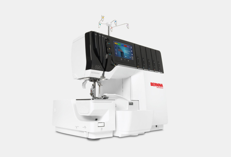 BERNINA L 890