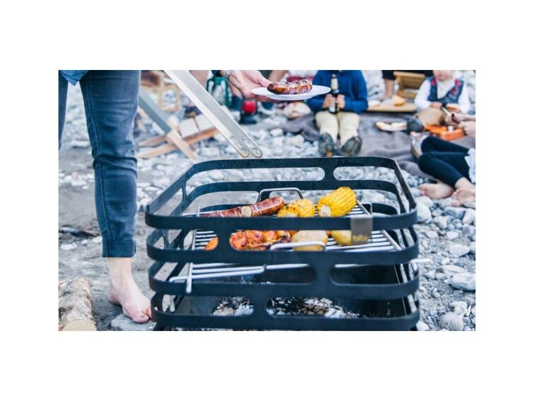 Stylové ohniště a gril CUBE na dřevo