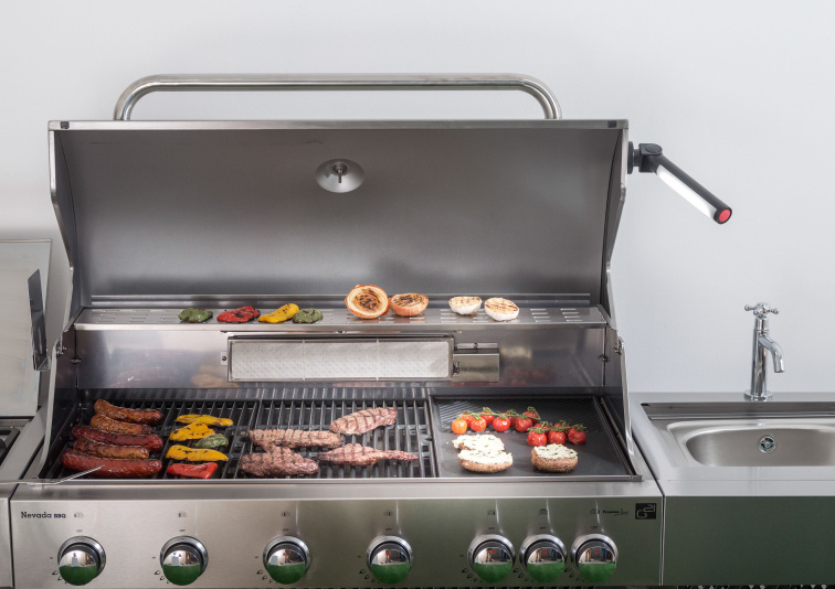 LED lampička s magnetem pro grily