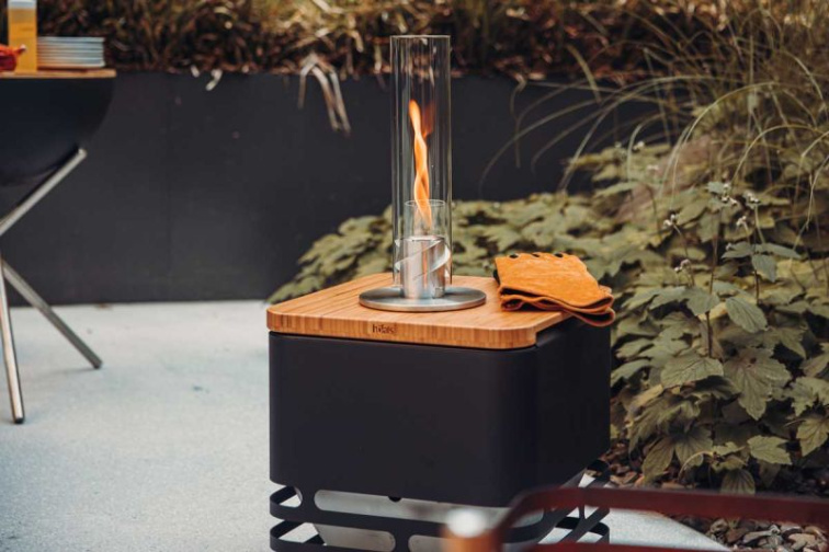 Stylové ohniště a gril CUBE na dřevo