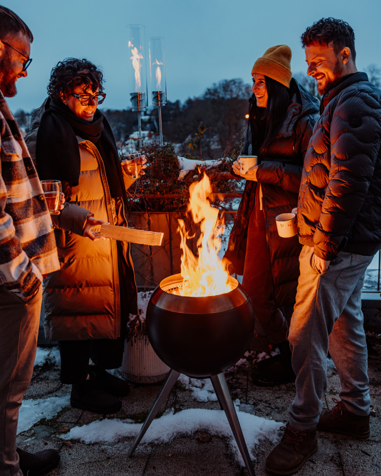 Stylový BBQ gril a ohniště MOON v jednom na dřevo a peletky