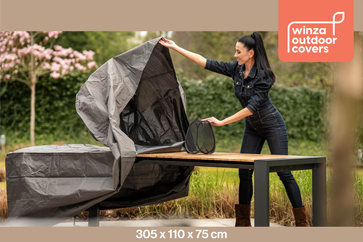 Jak zachránit svůj zahradní nábytek před deštivým „monzunem“ nejen na podzim.