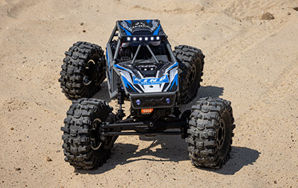 RC auto Axial Capra 4WS 1:18 4WD RTR modr?