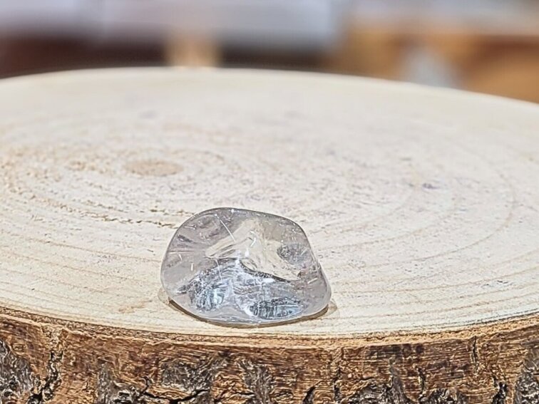 Křišťál - tromlovaný kámen; 25-40mm