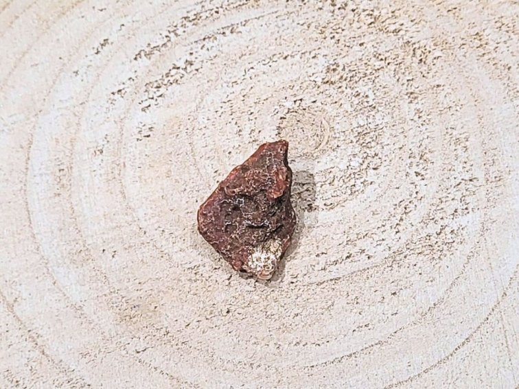 Achát červený - surový kámen; 30-45mm