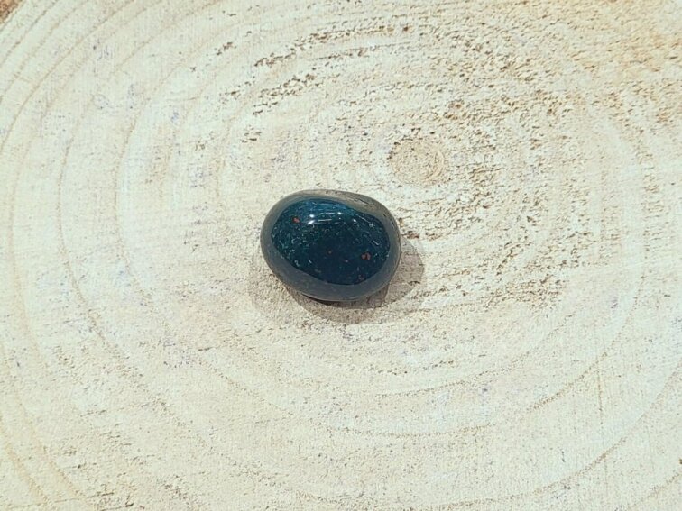 Heliotrop - tromlovaný kámen; 30-40mm