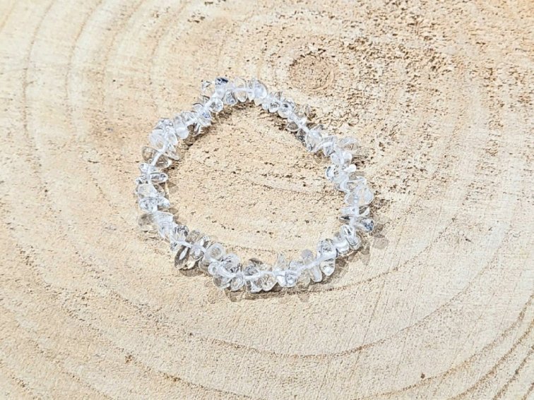 Křišťál - náramek, 5-10mm - sekaný