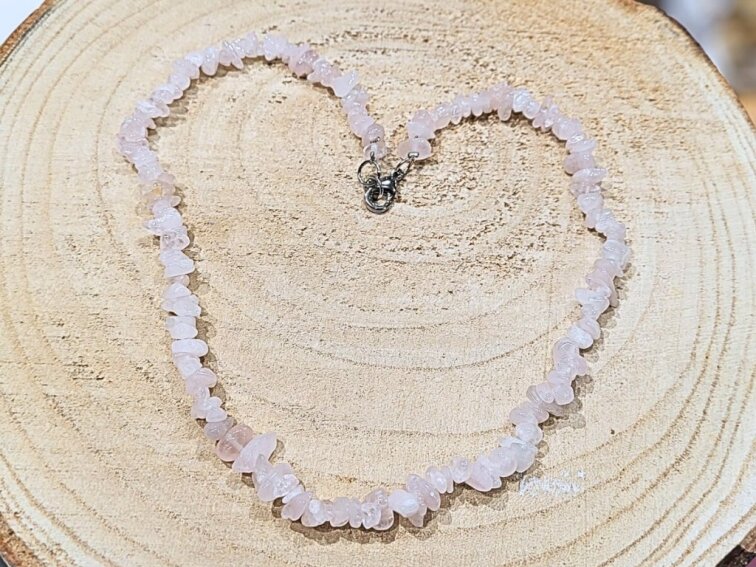 Růženín - náhrdelník; 40cm - sekaný