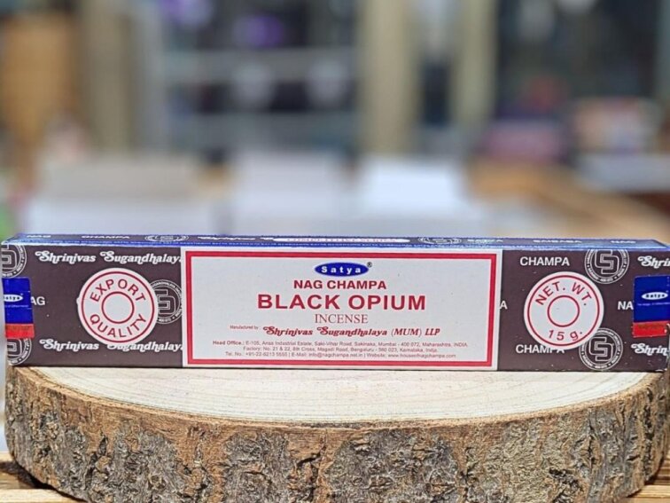 Vonné tyčinky - Satya; Black Opium