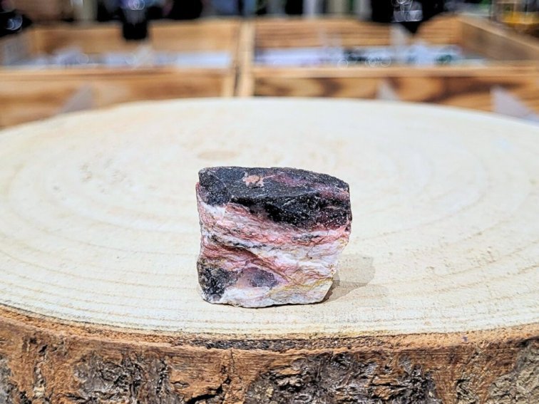 Růžový opál - surový kámen; 25-40mm