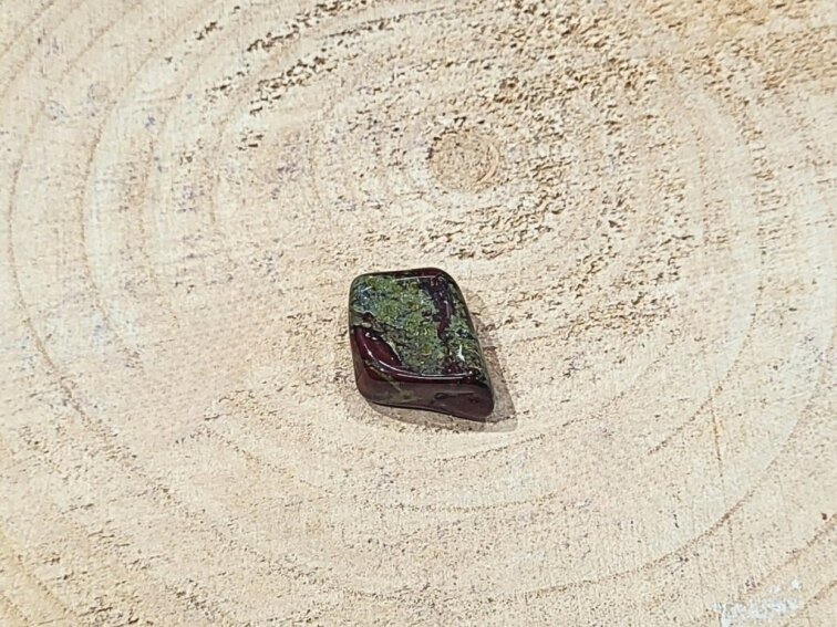 Jaspis epidot - tromlovaný kámen, 25-40mm