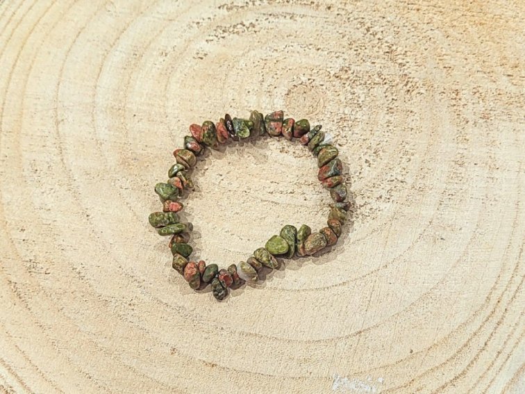 Unakit - náramek; 5-10mm - sekaný