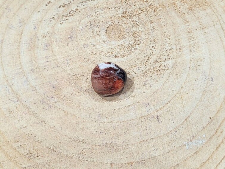 Sardonyx - tromlovaný kámen; 20-35mm