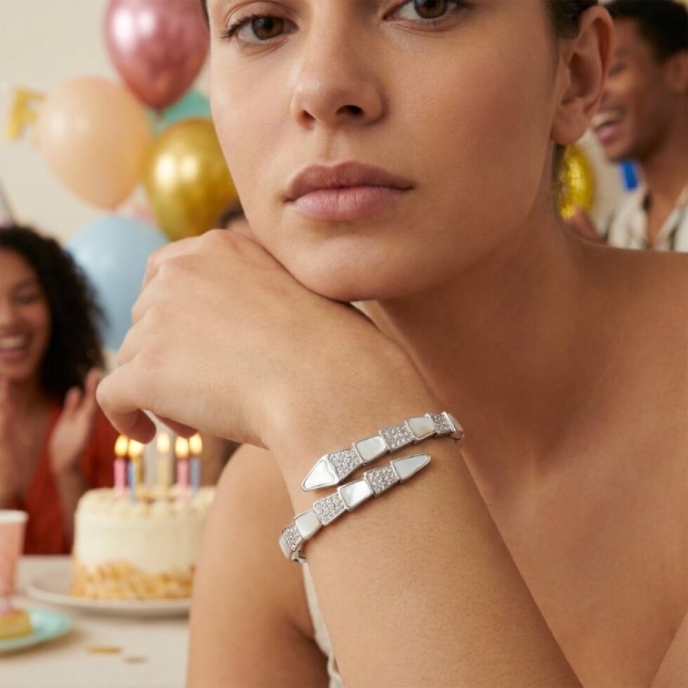 Dámský náramek z chirurgické oceli