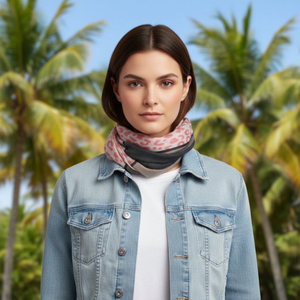 Barevný šátek Wildora 180x78 s výrazným vzorem