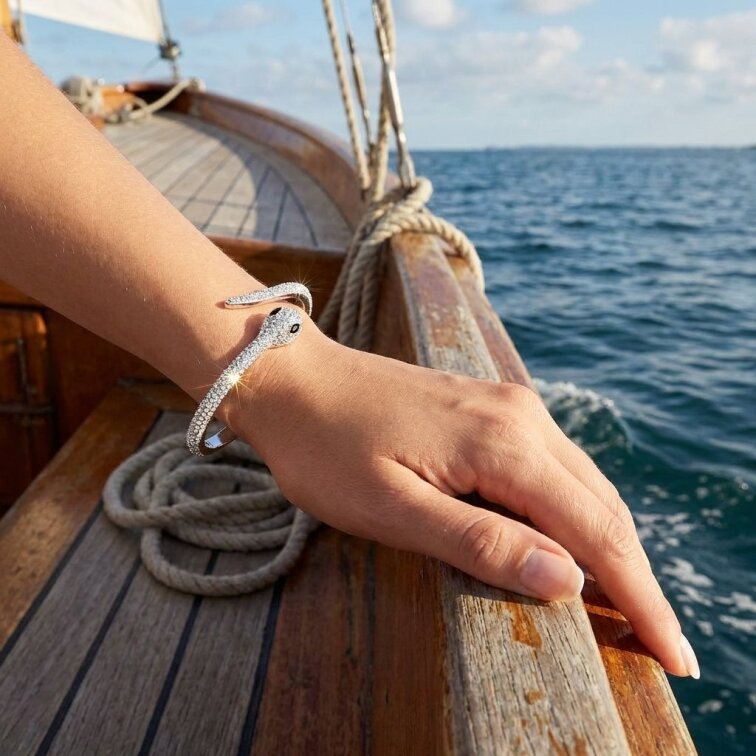 Dámský náramek z chirurgické oceli Had KHF454