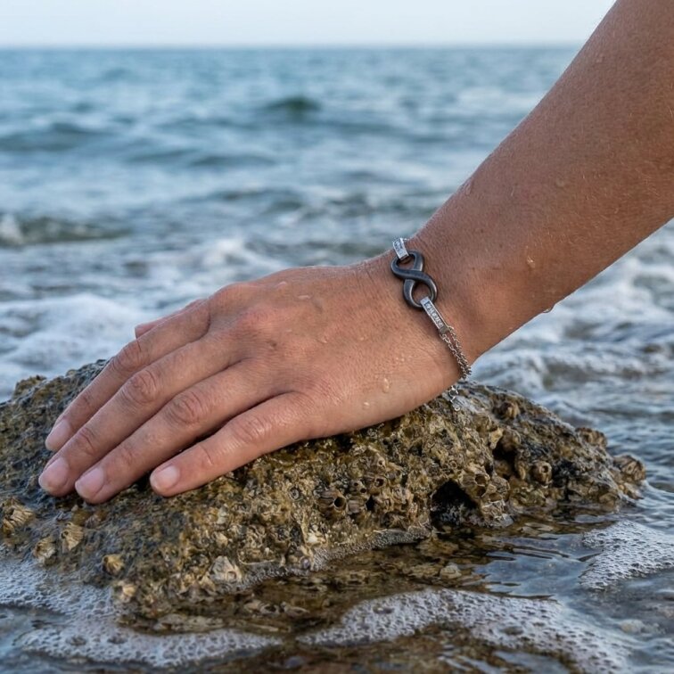 Dámský náramek nekonečno z chirurgické oceli CKR759