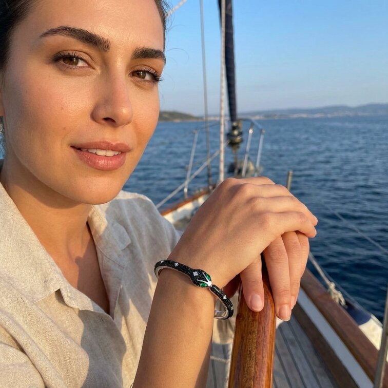 Dámský náramek z chirurgické oceli HAD černý KZR324