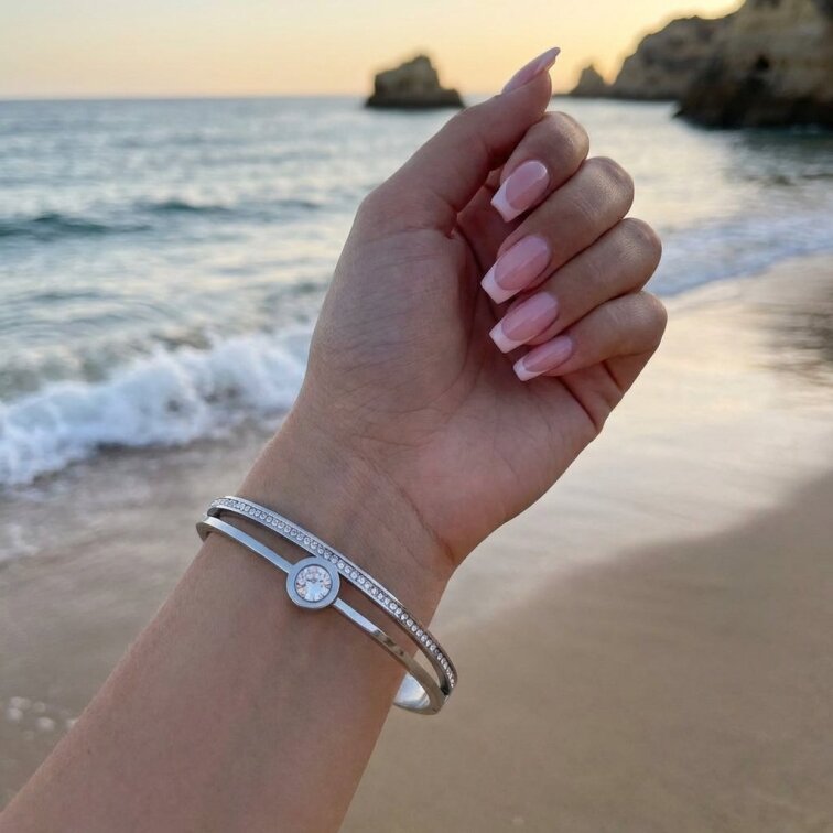 Dámský náramek stříbrný z chirurgické oceli s okem