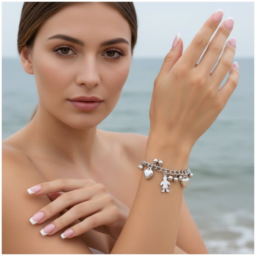 Elegantní stříbrný náramek z chirurgické oceli s motivem srdce