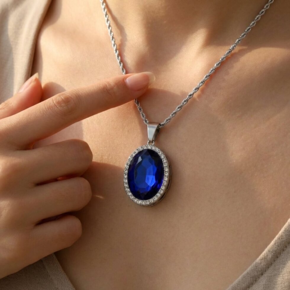 Blue, přívěšek s řetízkem