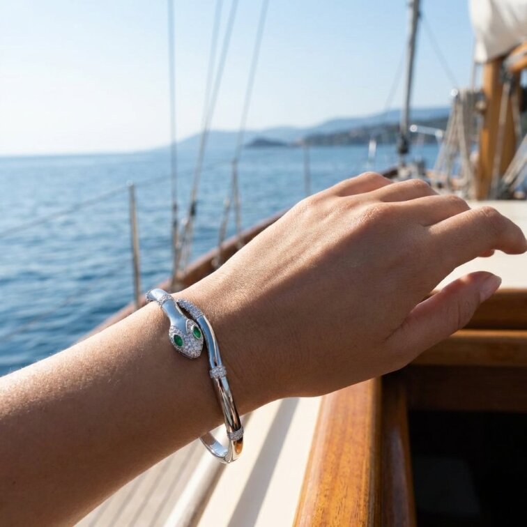 Dámský náramek z chirurgické oceli Had GR625