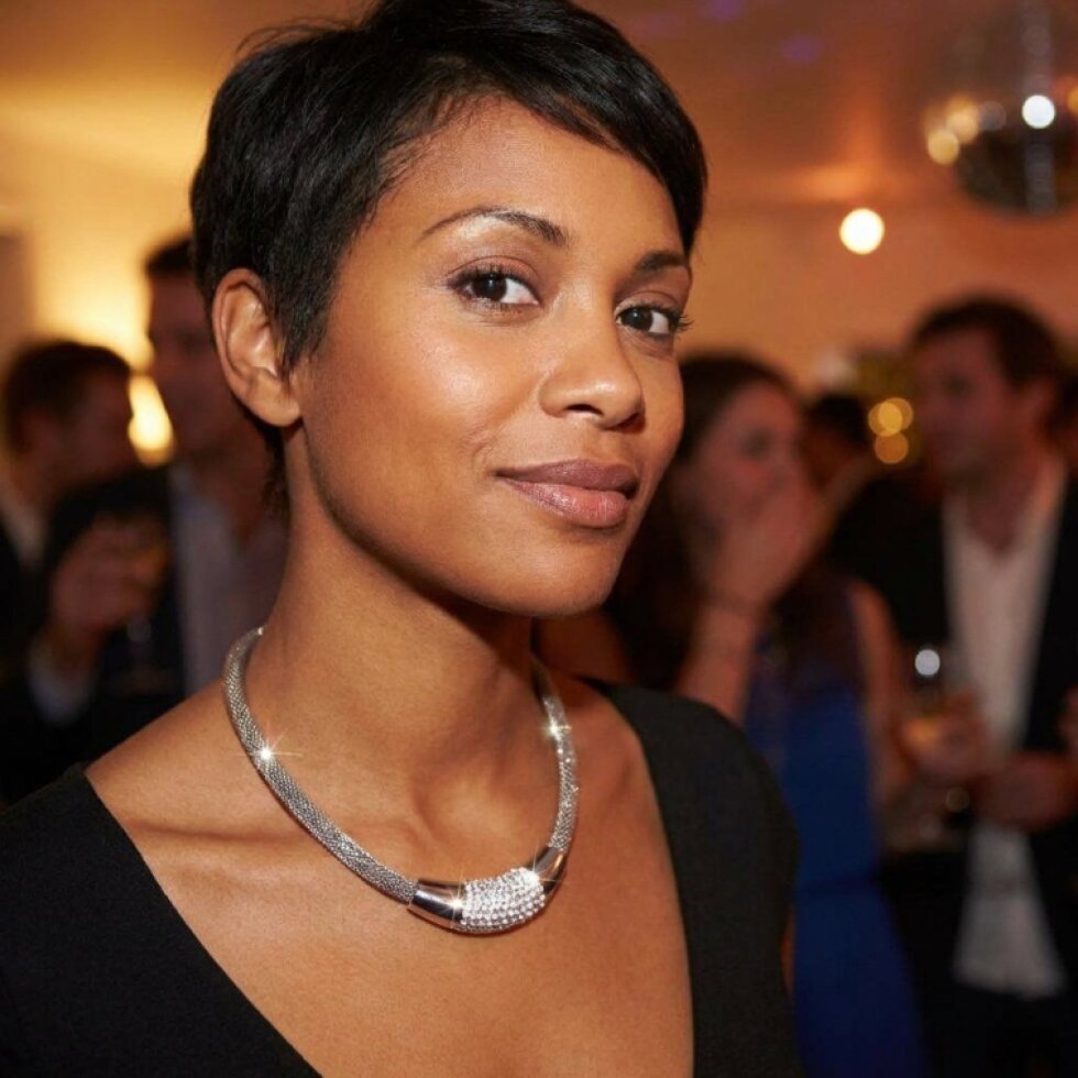 Luxusní dámský ocelový náhrdelník s krystalky