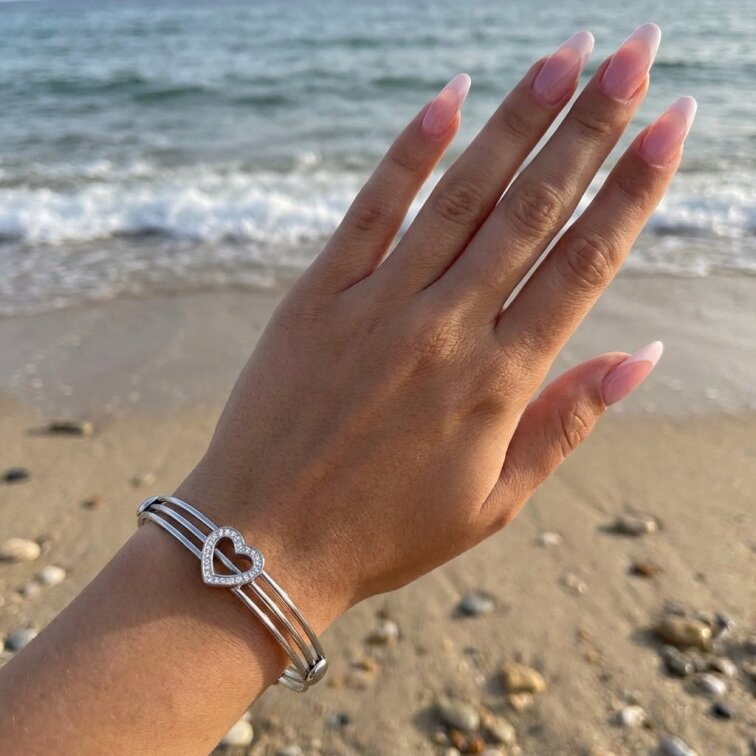 Elegantní Náramek se Srdíčkem z Chirurgické Oceli