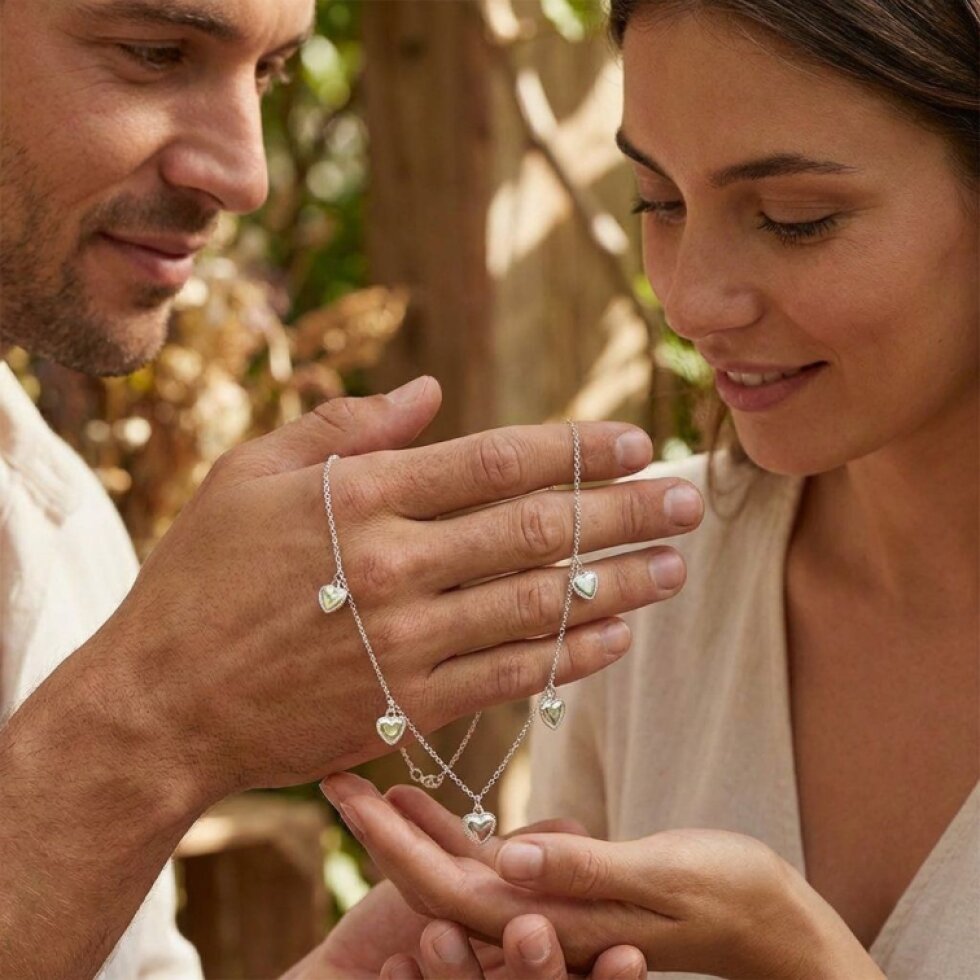 Dámský ocelový řetízek se srdíčky