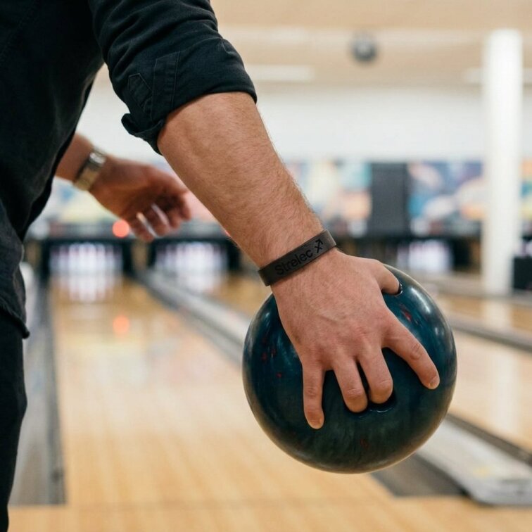 Pánský kožený náramek hnědý se znamením Strelec