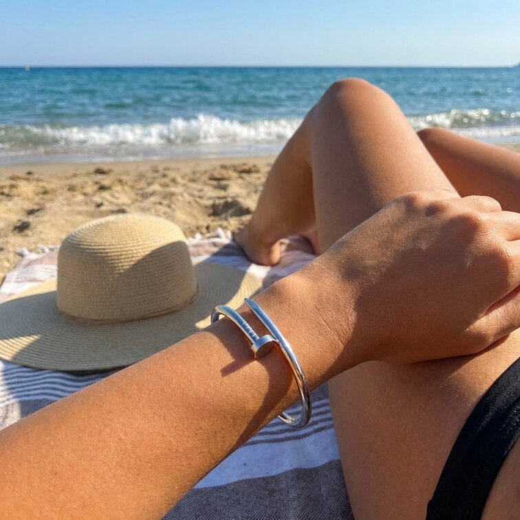 Dámský náramek z chirurgické oceli