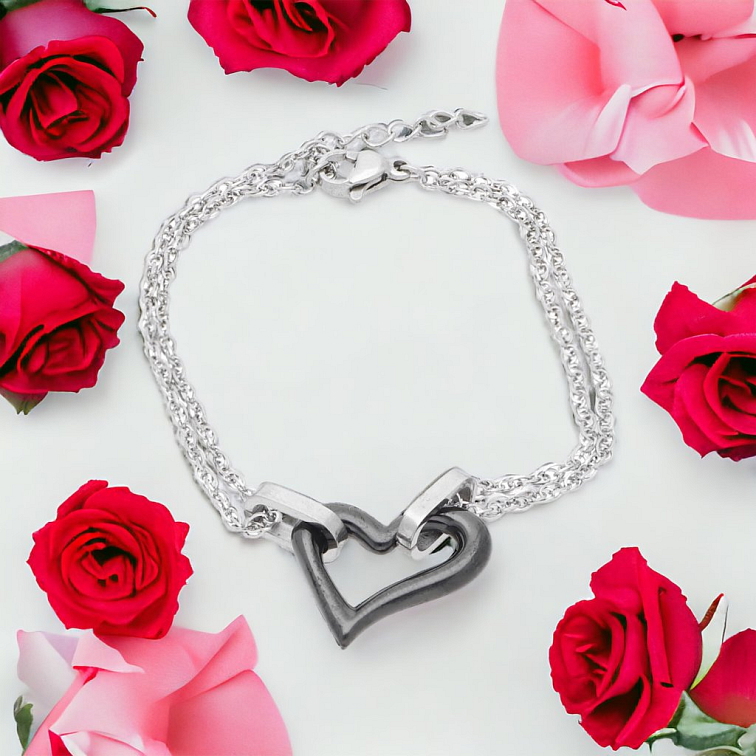 Dámský náramek z chirurgické oceli se srdíčkem CKR756