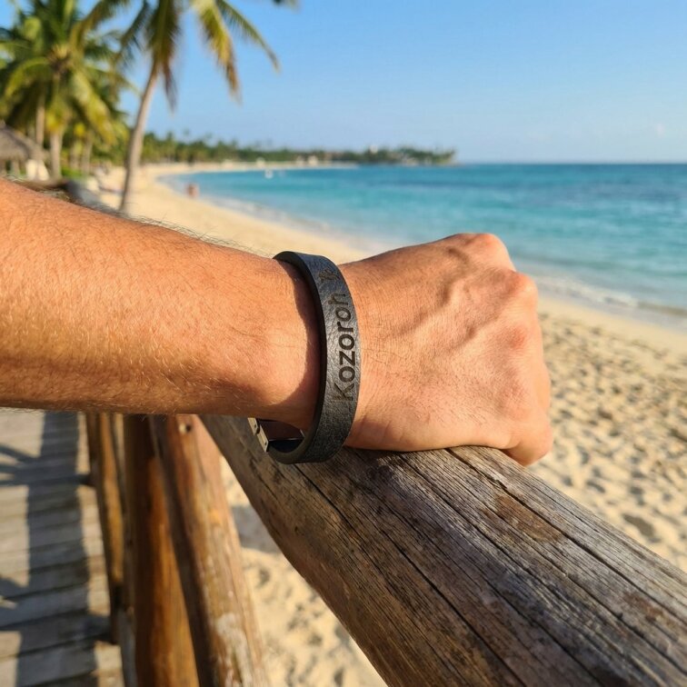 Pánský kožený náramek černý se znamením Kozoroh