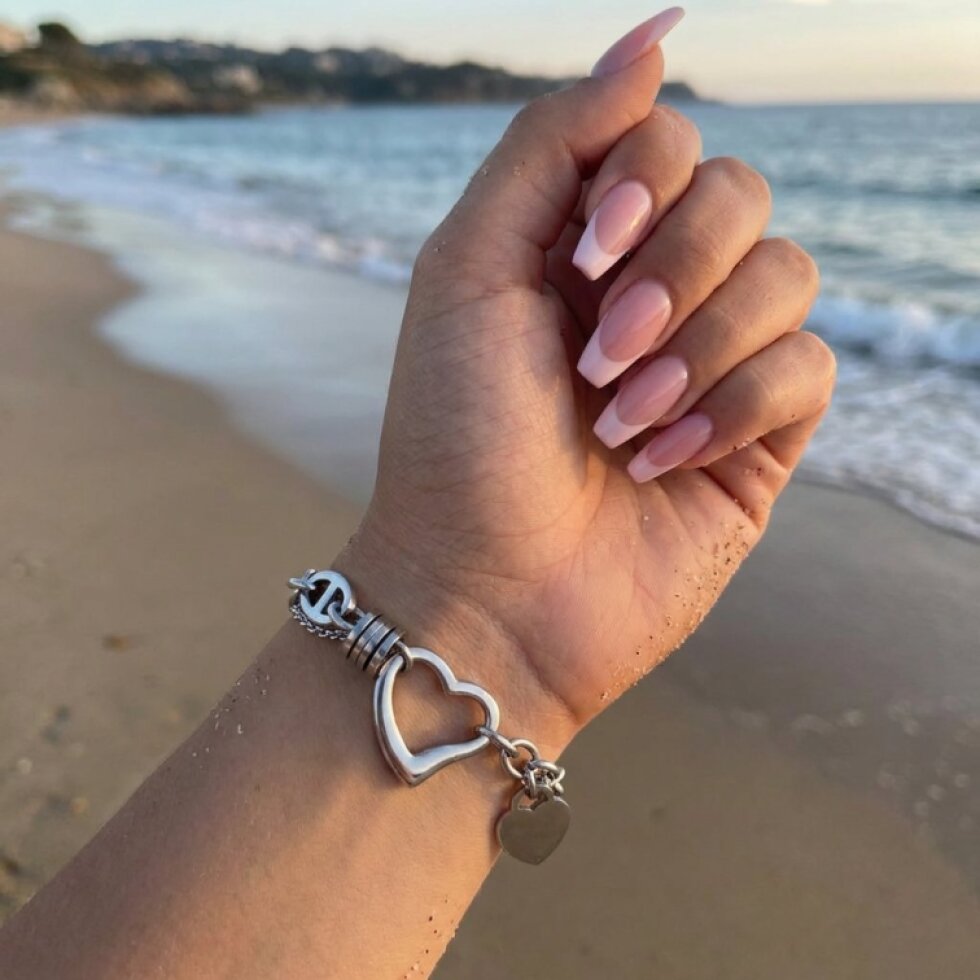 Elegantní dámský ocelový náramek srdíčka, nastavitelný obvod