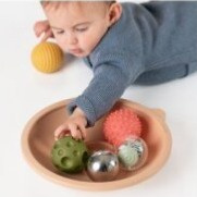 TAF TOYS MÍSA S MÍČKY PRO HRU NA BŘÍŠKU