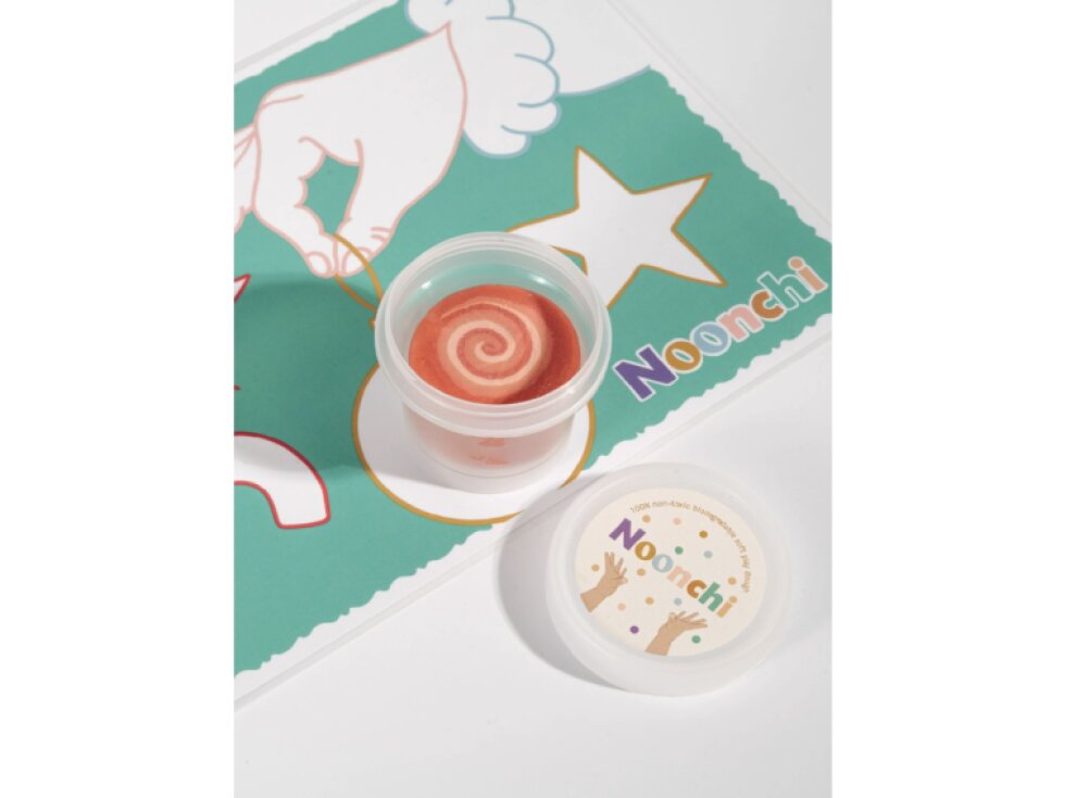 Noonchi organická modelína – Korálová (100g kelímek)