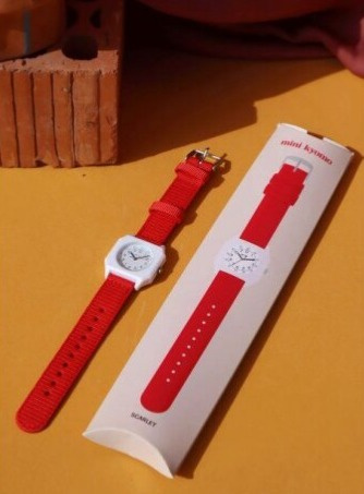 Scarlet hodinky