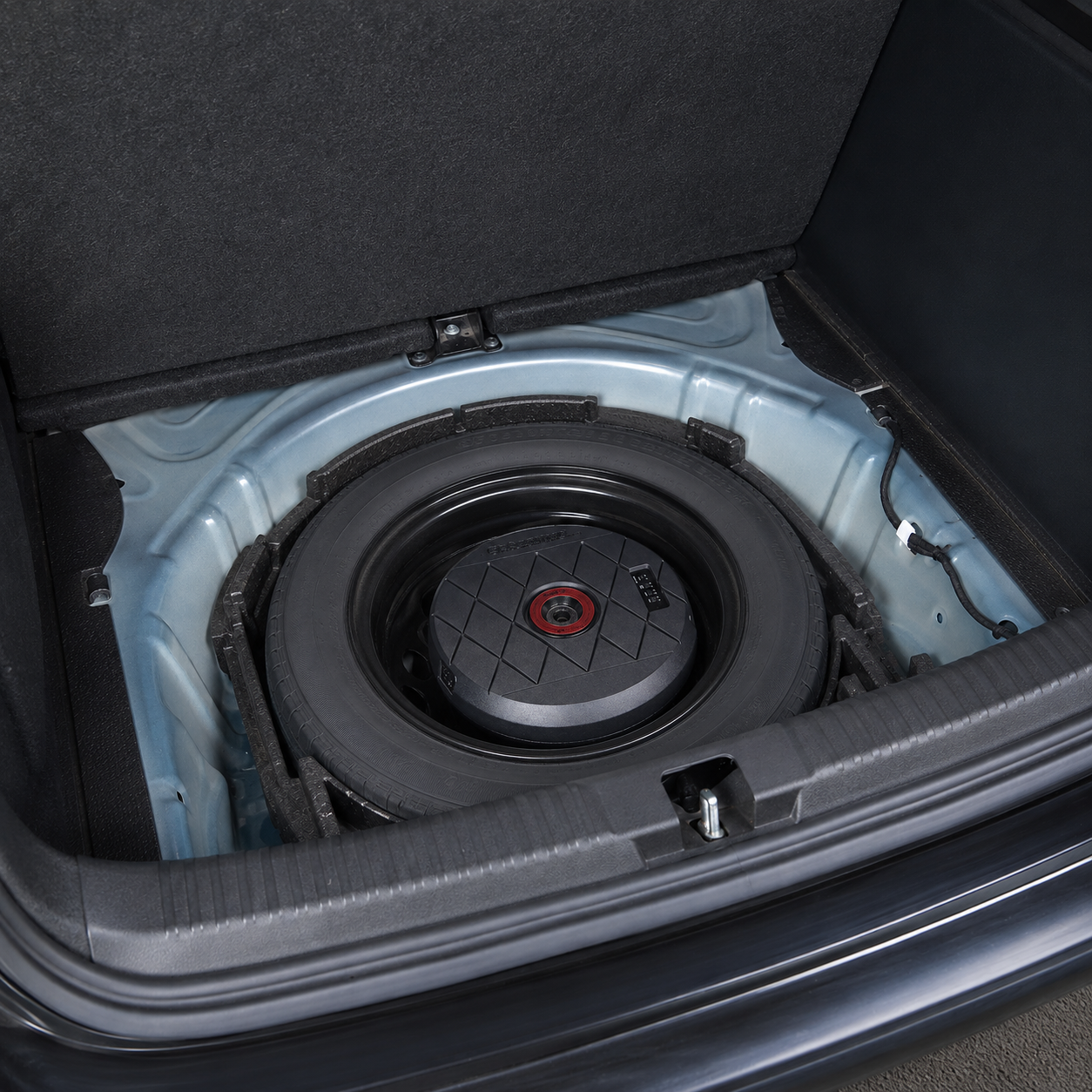 Subwoofer do rezervy Awave AST-11TV5d