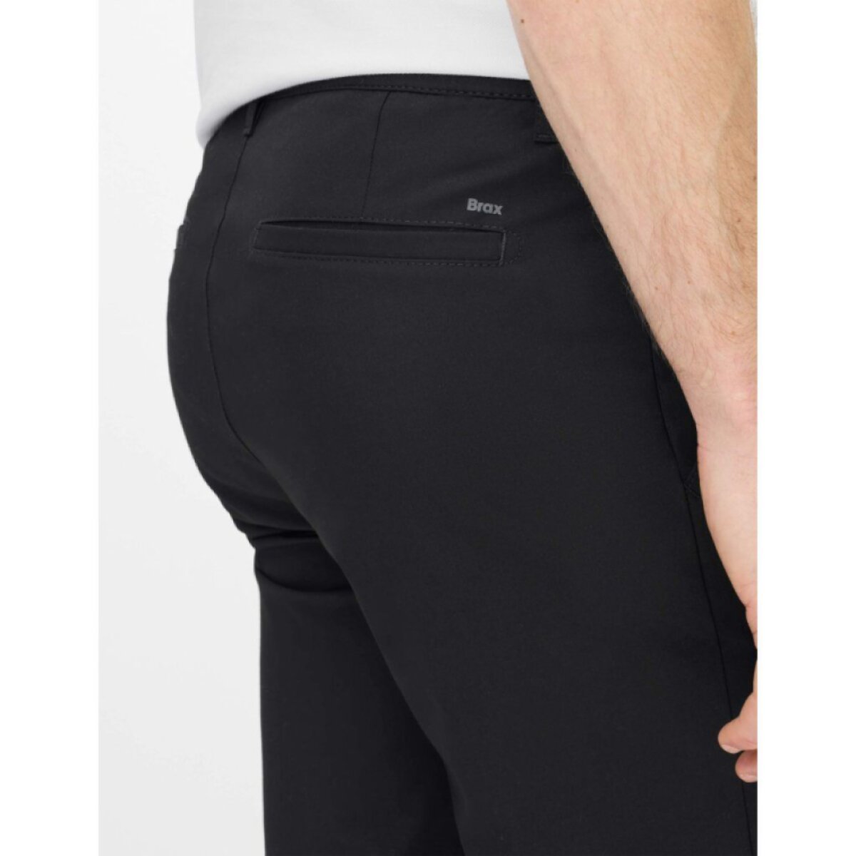 Pánske čierne chino strečové nohavice BRAX tapered fit