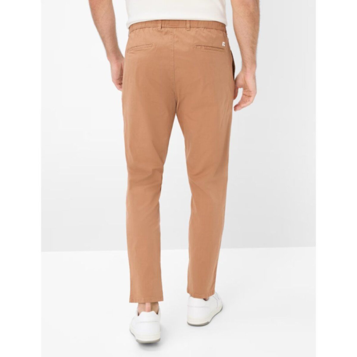 Pánske ultraľahké bavlnené chino nohavice BRAX relaxed slim fit