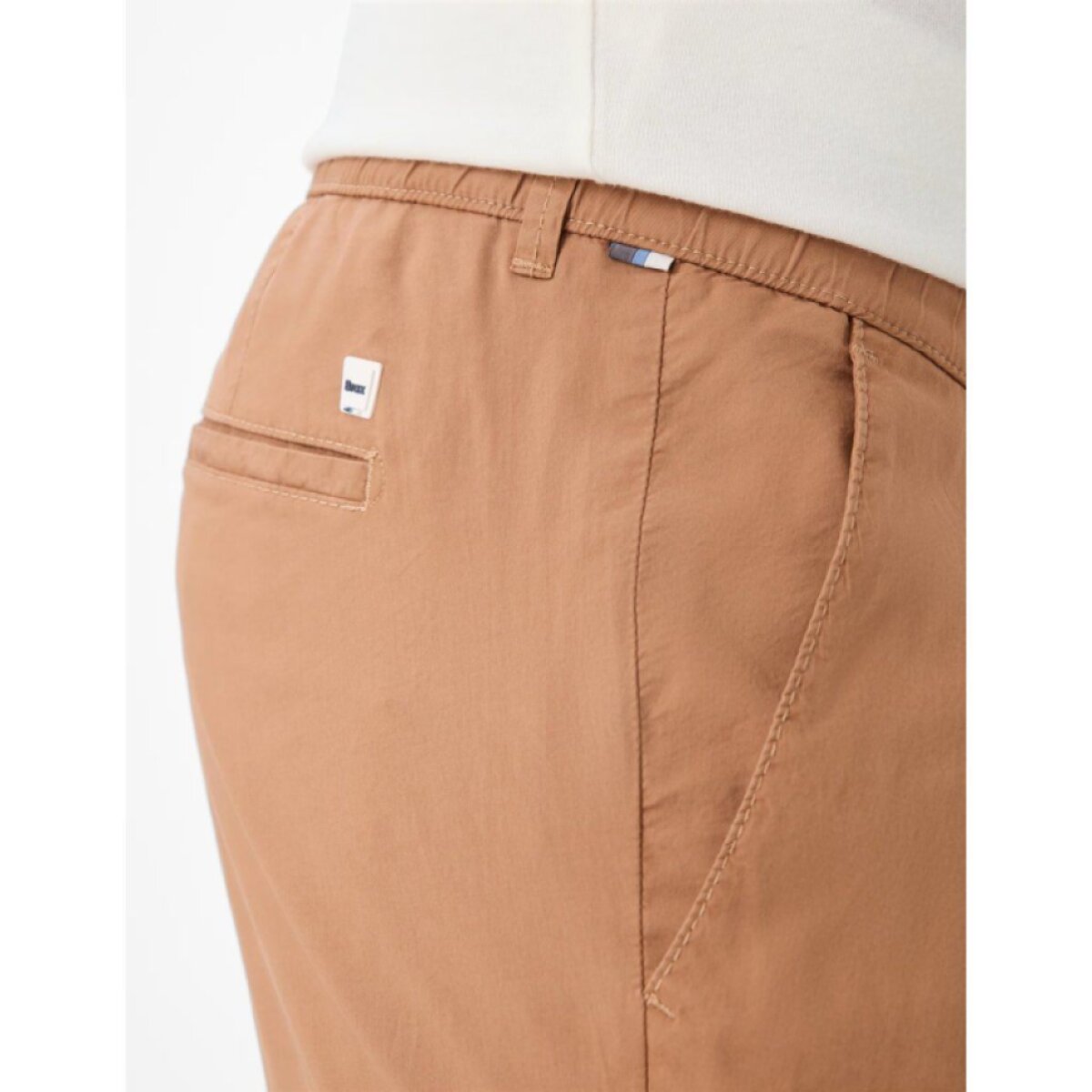 Pánske ultraľahké bavlnené chino nohavice BRAX relaxed slim fit